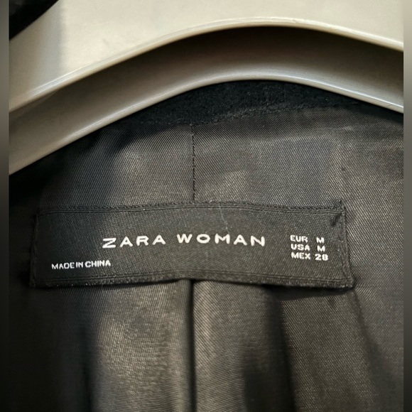 Black Winter Peacoat - Zara - Picture 5 of 7